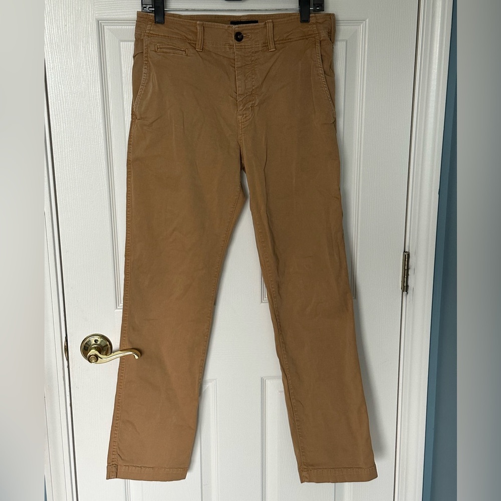 American Eagle Original Straight Khakis